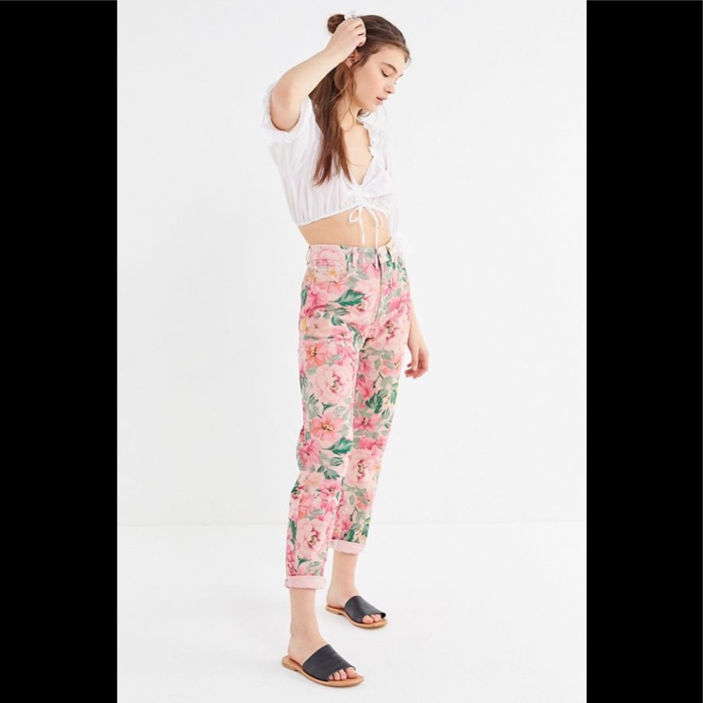 UO BDG High-Waisted Mom Jean - Floral Denim